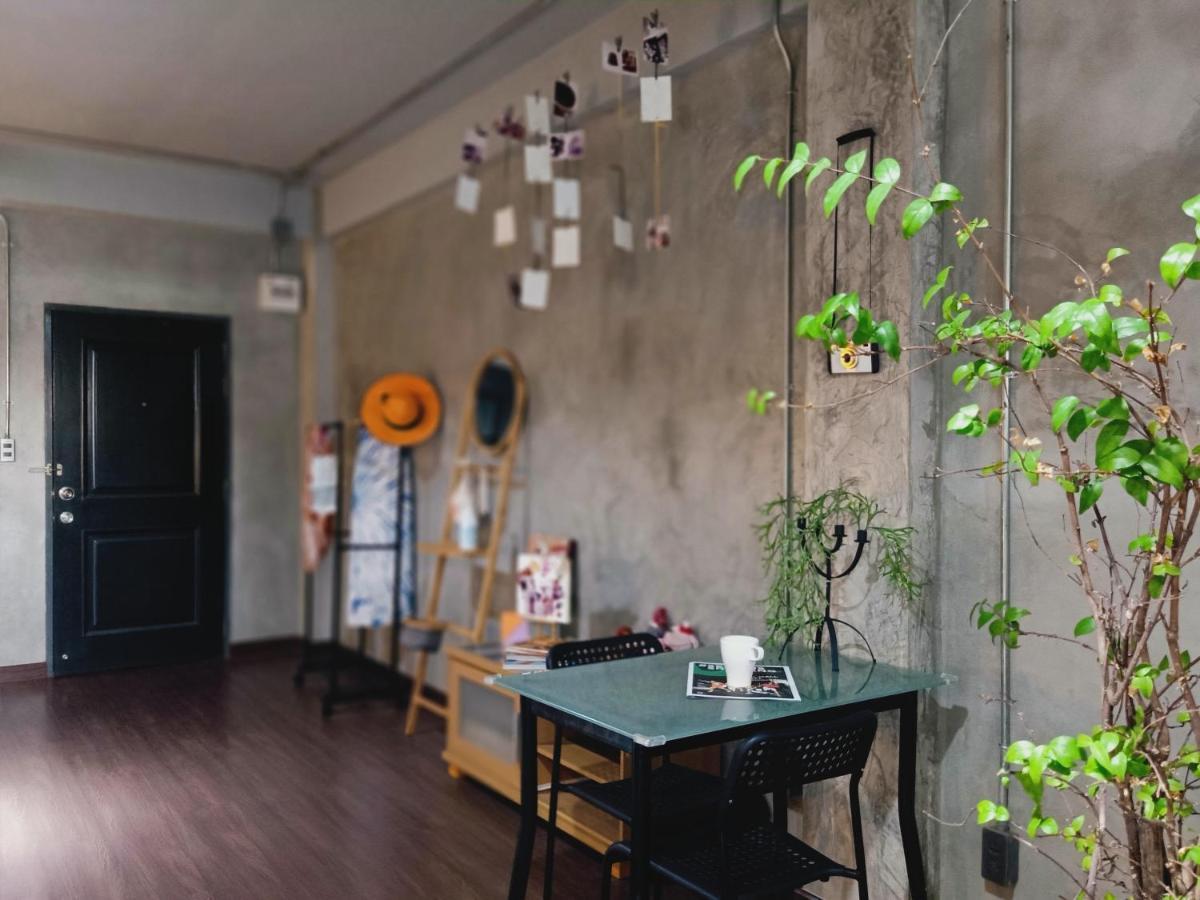 Hostel Five Stars Ratchada 19 Bangkok Zewnętrze zdjęcie
