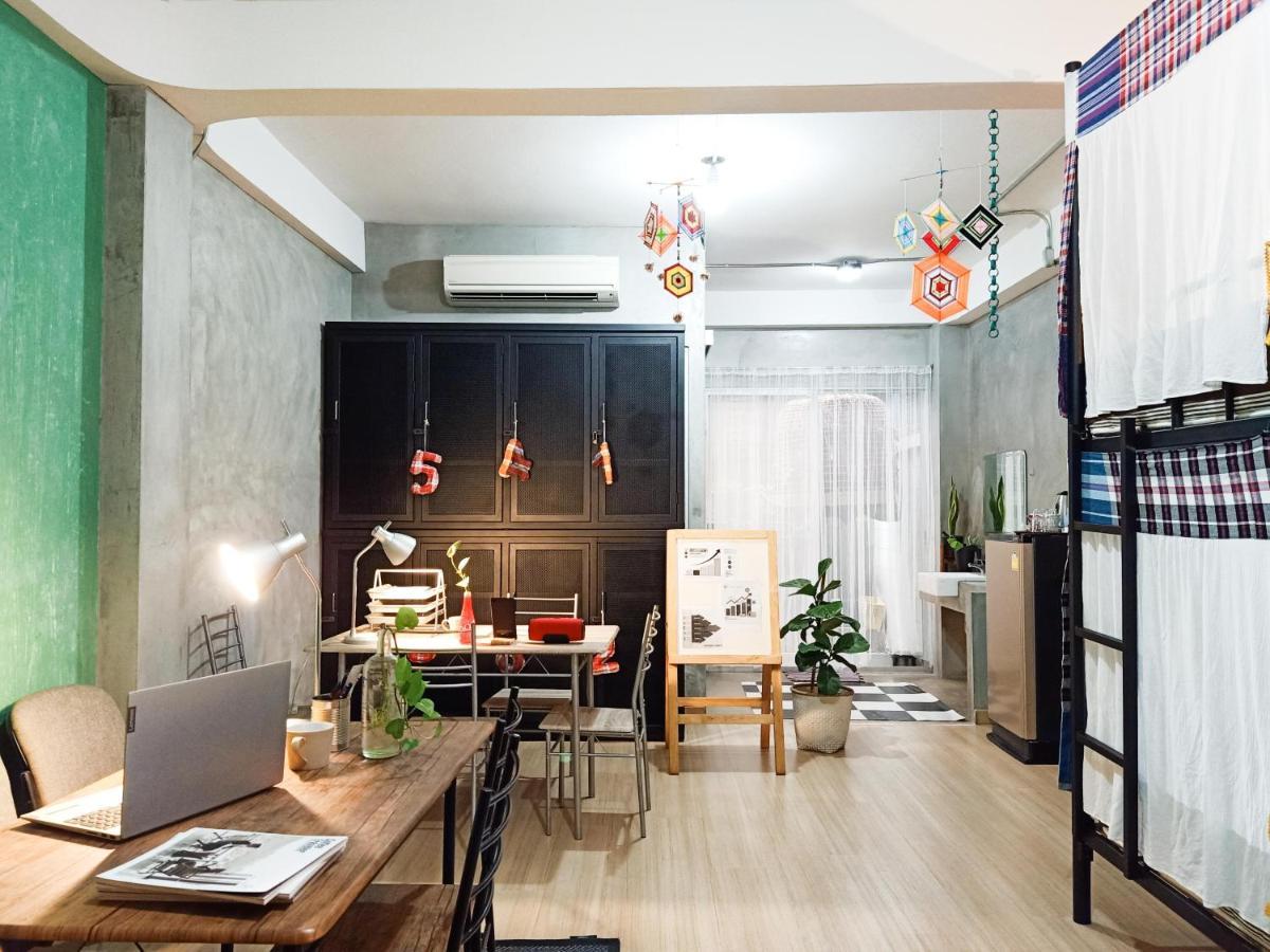 Hostel Five Stars Ratchada 19 Bangkok Zewnętrze zdjęcie