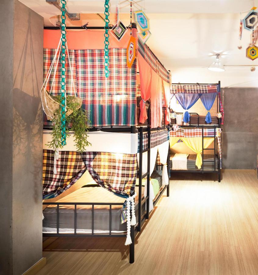 Hostel Five Stars Ratchada 19 Bangkok Zewnętrze zdjęcie