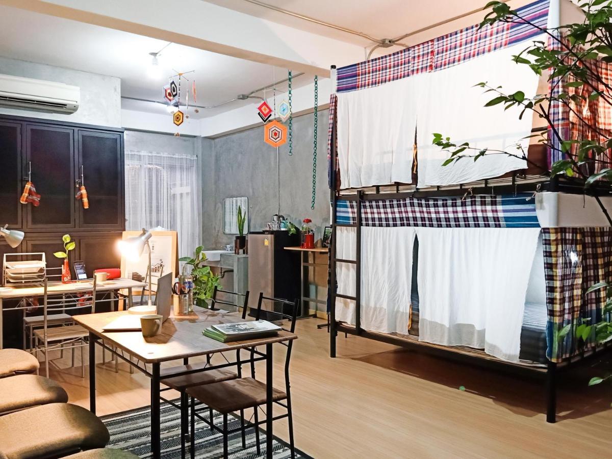 Hostel Five Stars Ratchada 19 Bangkok Zewnętrze zdjęcie