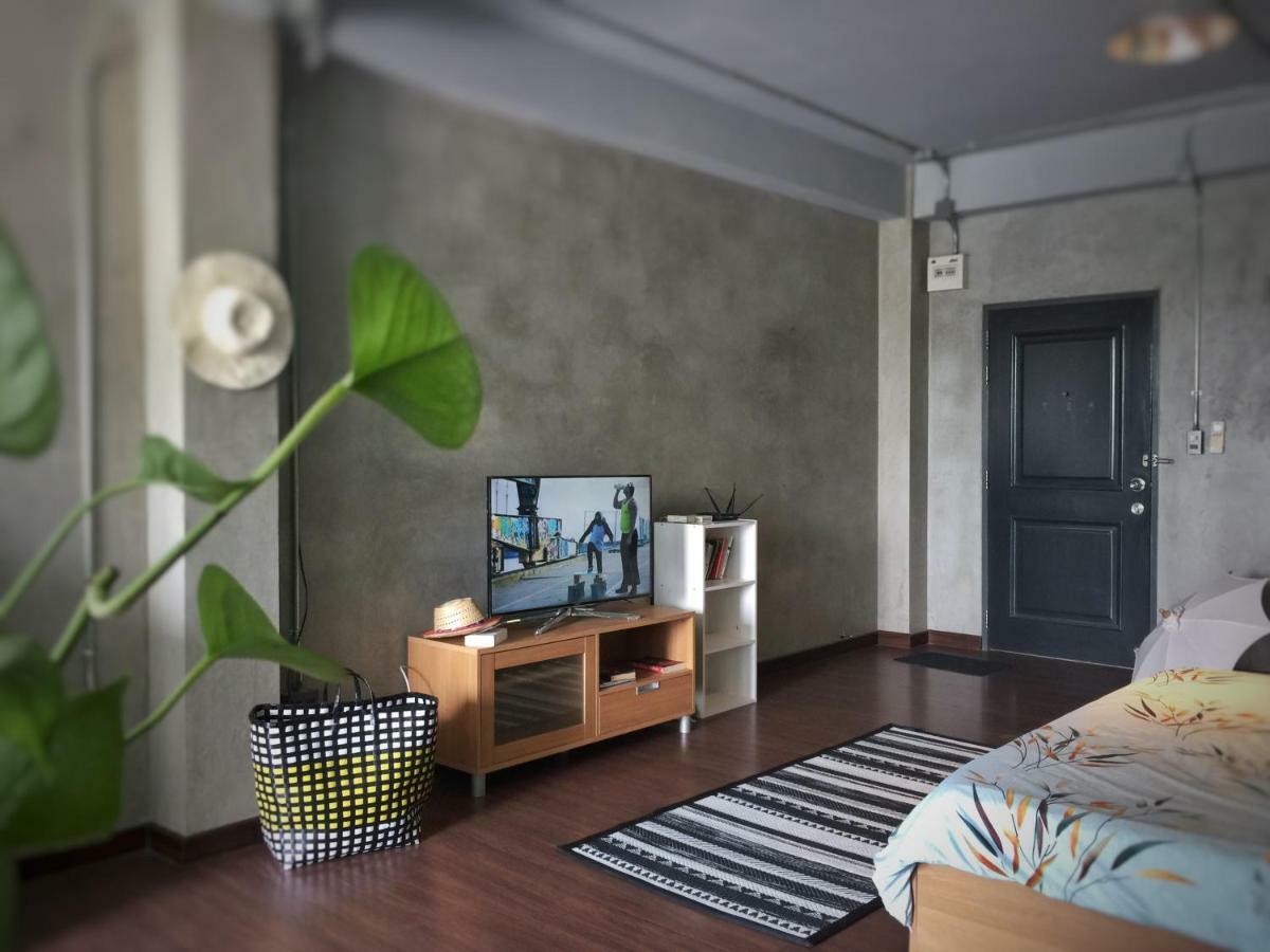 Hostel Five Stars Ratchada 19 Bangkok Zewnętrze zdjęcie