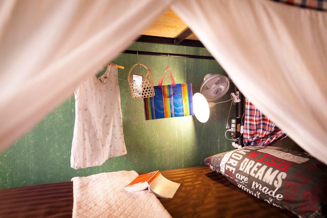 Hostel Five Stars Ratchada 19 Bangkok Zewnętrze zdjęcie