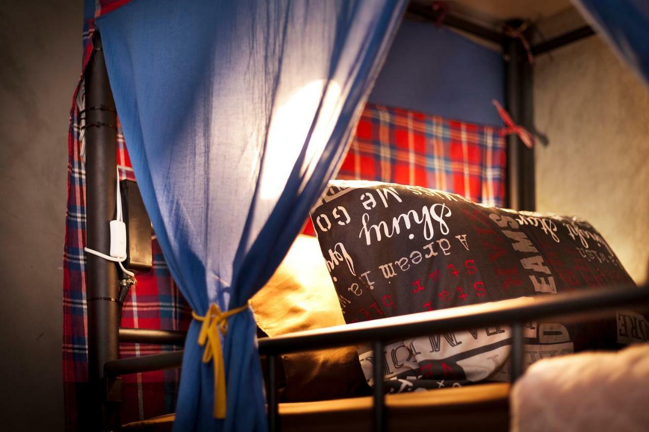 Hostel Five Stars Ratchada 19 Bangkok Zewnętrze zdjęcie