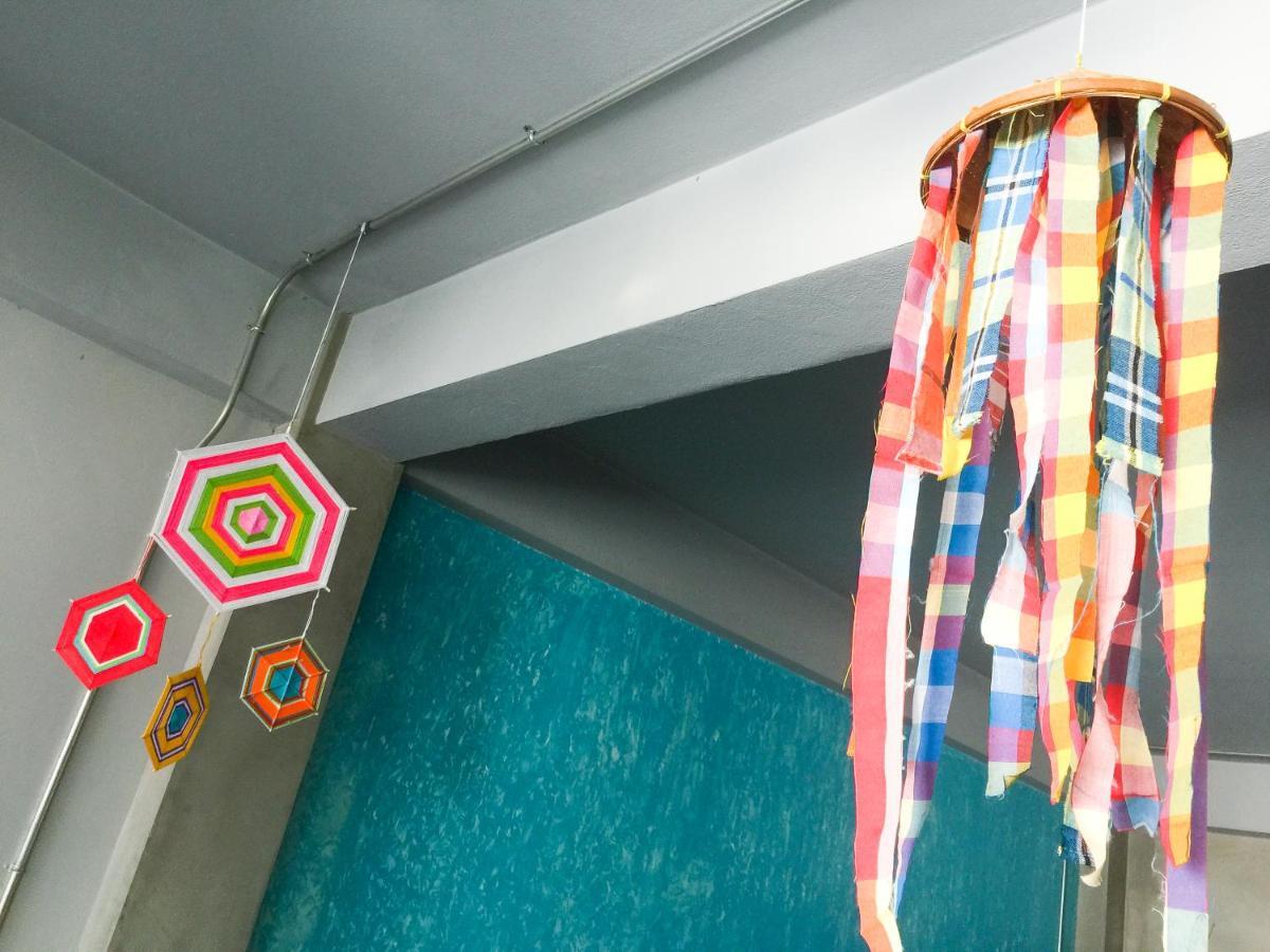 Hostel Five Stars Ratchada 19 Bangkok Zewnętrze zdjęcie