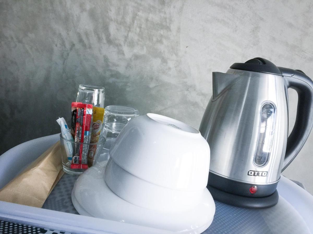 Hostel Five Stars Ratchada 19 Bangkok Zewnętrze zdjęcie